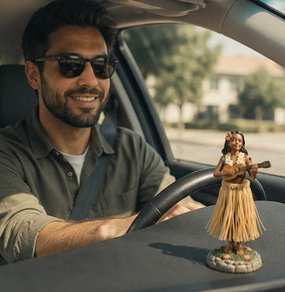 Hawaiian Dancing Girl Dashboard Ornament – Cute Bobblehead Car Decoration for Interior Styling and Tropical Gift Ideas
