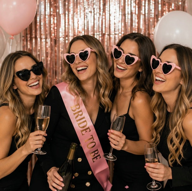 Wedding Heart Sunglasses Set - Trendy Bride and Bridesmaid Party Favors for Weddings, Hen Nights and Celebrations