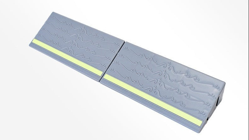 Durable Non-Slip Access Ramp – Stable Mobility Ramp for Cars, Motorcycles, Wheelchairs, Scooters and Pets with Textured Surface for Safer Everyday Access