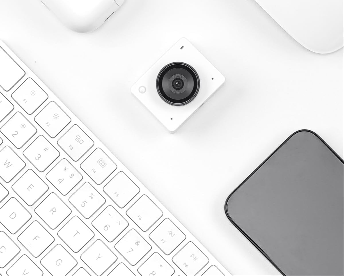 Meet 4K Webcam – AI Framing HDR Webcam with Autofocus, Dual Microphones and 60FPS Streaming Performance