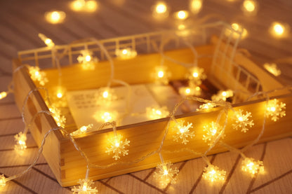 Snowflake LED String Lights – USB or Battery Powered Fairy Garland for Christmas, Weddings and Home Decor