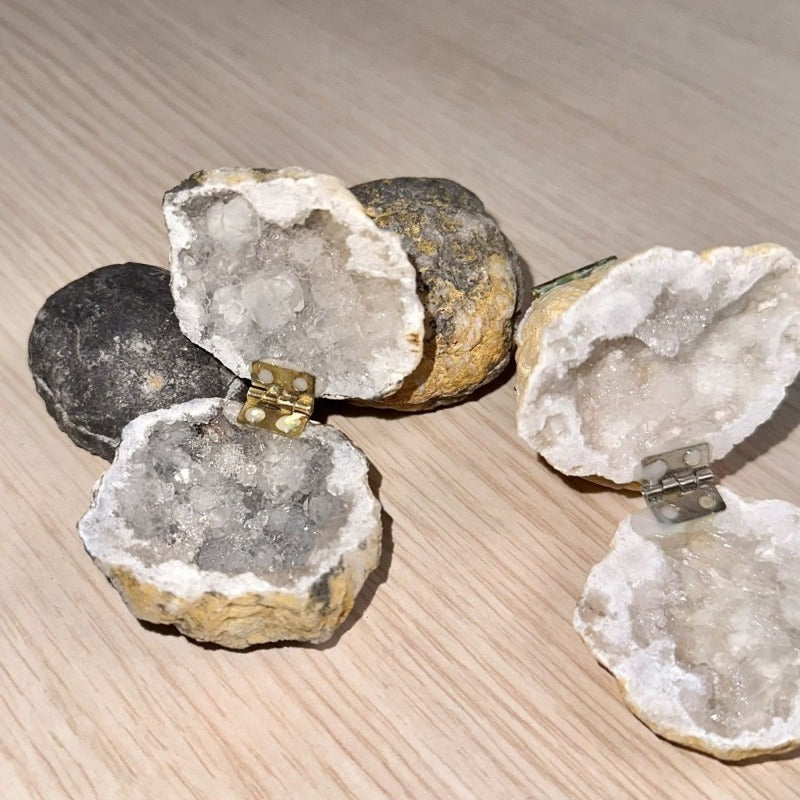 Natural Crystal Ring Box – Handmade Moroccan Jewelry Display Storage for Engagement Rings, Gifts and Elegant Presentation