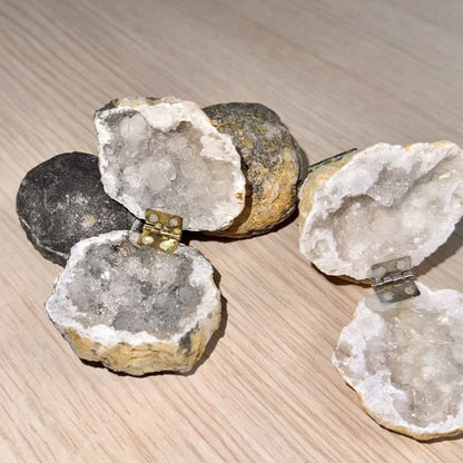 Natural Crystal Ring Box – Handmade Moroccan Jewelry Display Storage for Engagement Rings, Gifts and Elegant Presentation