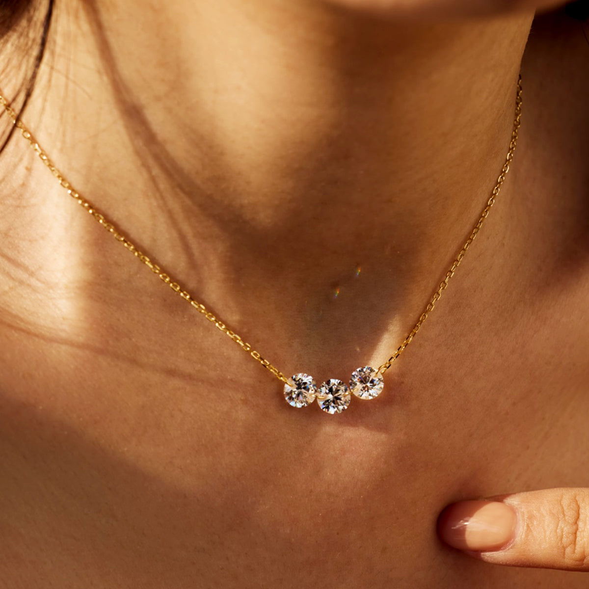Silver Zircon Necklace – S925 Adjustable Sliding Pendant Jewelry with Three Sparkling Stones, Minimalist Luxury Accessory for Men and Women
