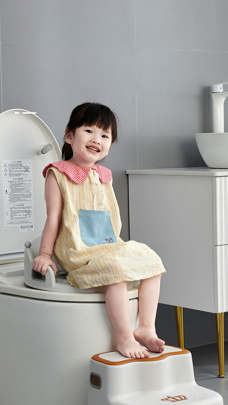 Portable Toddler Toilet Seat - Crown Design Potty Training Cushion for Safe Travel and Comfortable Toilet Learning
