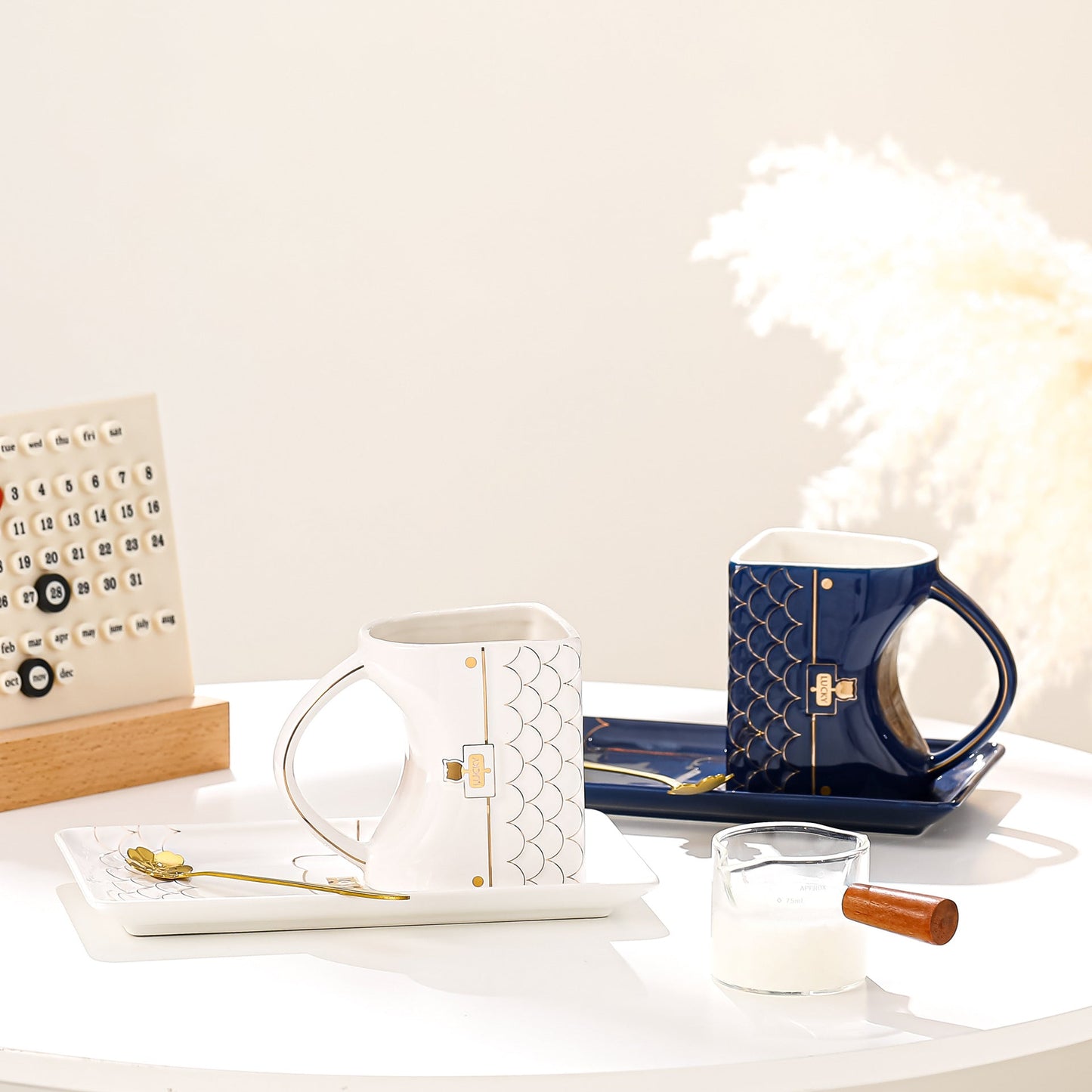 Handbag Style Ceramic Coffee Cup Set – Elegant Gold Accent Mug and Saucer for Milk Tea, Breakfast, Office Use and Creative Gifts