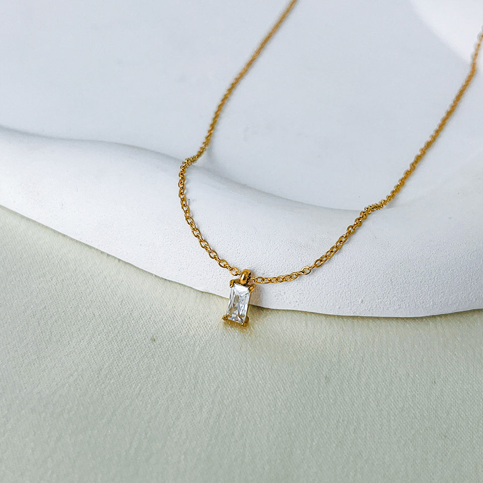 Rectangular Zirconia Pendant Necklace – Gold-Plated Stainless Steel Fine Jewelry for Women with Elegant Short Chain Design, Wholesale Fashion and Gifts