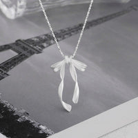 Bow Pendant Necklace 2
