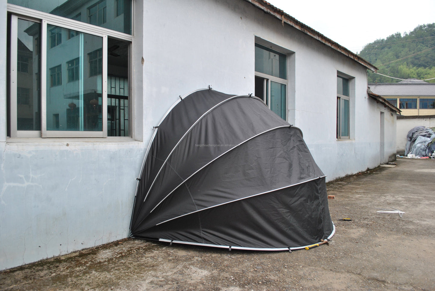 Portable Motorcycle Garage Tent – Outdoor Hanging Storage Shelter for Motorbikes, Speedway Equipment and Weather-Protected Parking, Model CZX-507