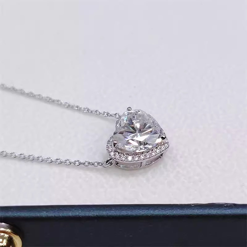 Full Moissanite Heart Halo Pendant Necklace – Certified S925 Silver Diamond-Look Fine Jewelry for Women, Elegant Wedding Accessory, Romantic Gift and Party Style