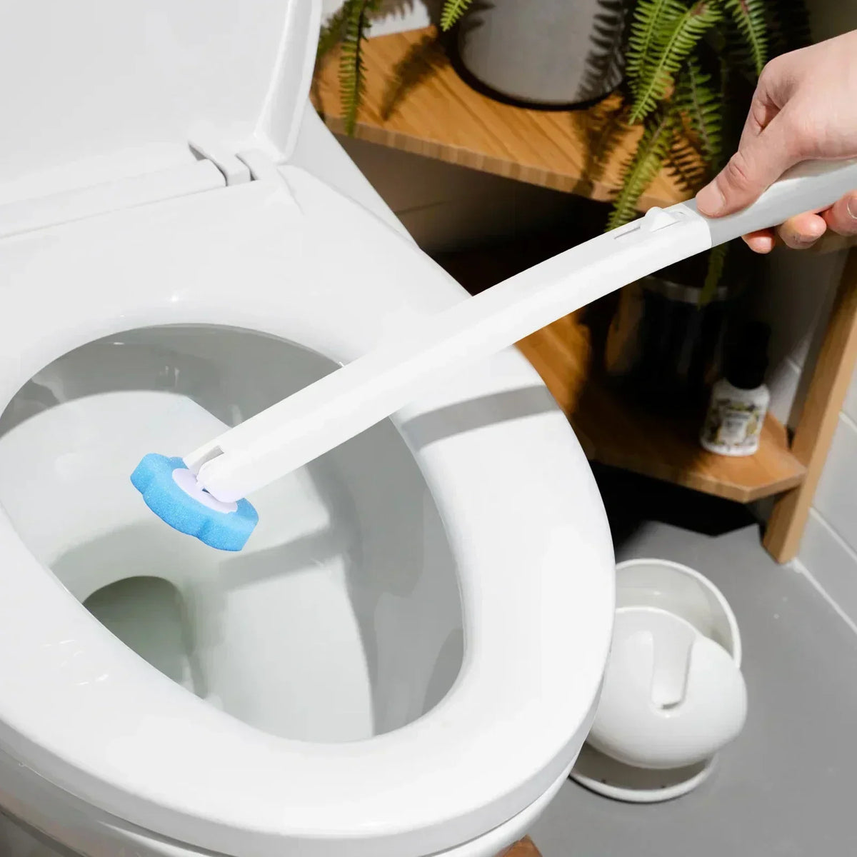 Wall Mount Toilet Brush System – Disposable Antibacterial Bathroom Cleaner with Refill Heads for Hygienic, Touch-Free Toilet Cleaning