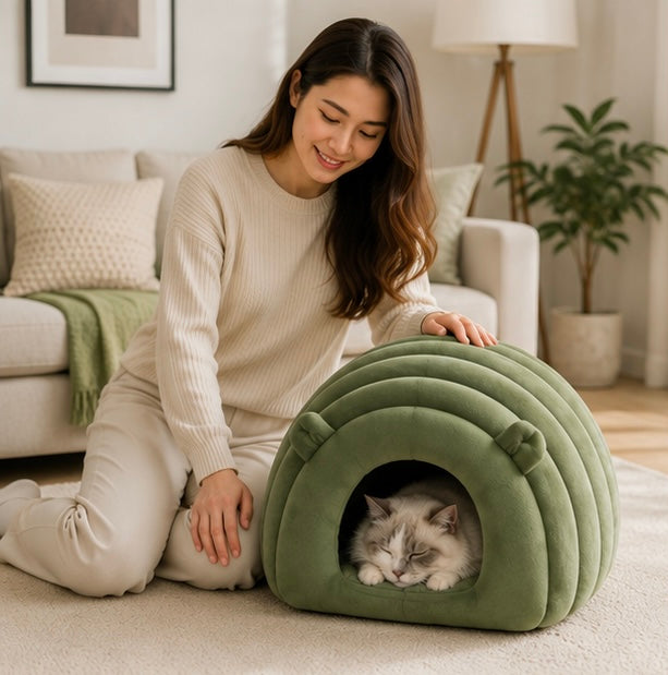 Cozy Cat Nest Bed – Plush Warm Pet Sleeping Mat for Cats and Small Pets During Autumn and Winter