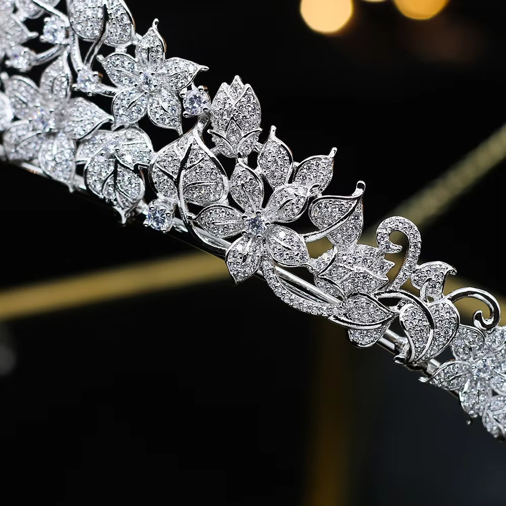 Cubic Zirconia Crown Tiara – Elegant Silver-Tone Bridal Headband for Women, Weddings, Birthdays, Parties and Special Occasions