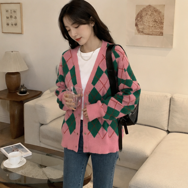 Korean Diamond Plaid Cardigan – Women's Loose Knit Sweater Coat for Warm Autumn Winter Layering and Casual Fashion
