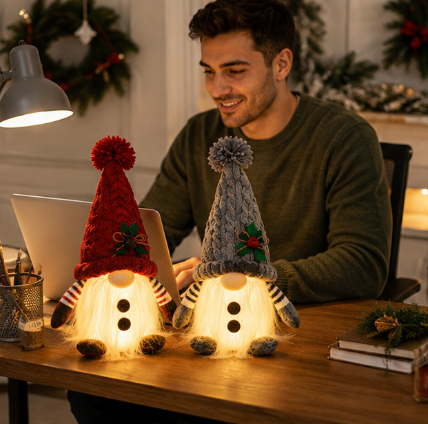LED Christmas Gnome Plush – Light Up Knitted Elf Decoration for Cozy Holiday Home Displays and Gifts