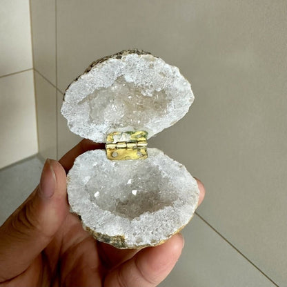 Natural Crystal Ring Box – Handmade Moroccan Jewelry Display Storage for Engagement Rings, Gifts and Elegant Presentation