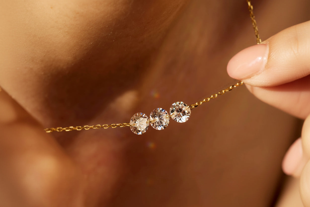 Silver Zircon Necklace – S925 Adjustable Sliding Pendant Jewelry with Three Sparkling Stones, Minimalist Luxury Accessory for Men and Women