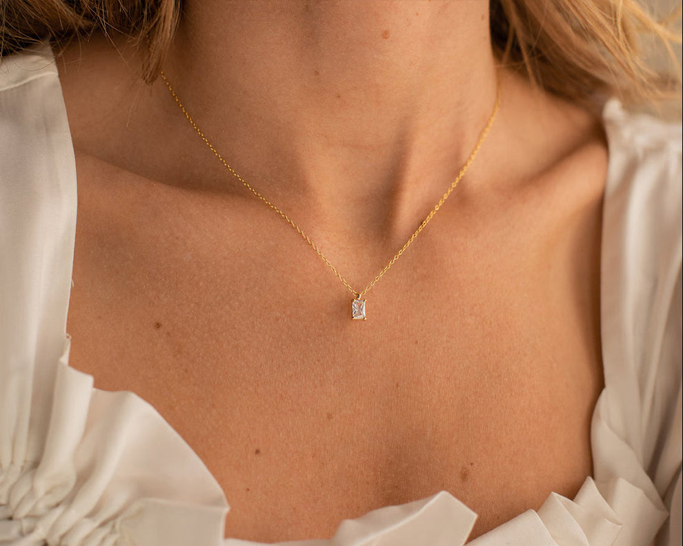 Rectangular Zirconia Pendant Necklace – Gold-Plated Stainless Steel Fine Jewelry for Women with Elegant Short Chain Design, Wholesale Fashion and Gifts