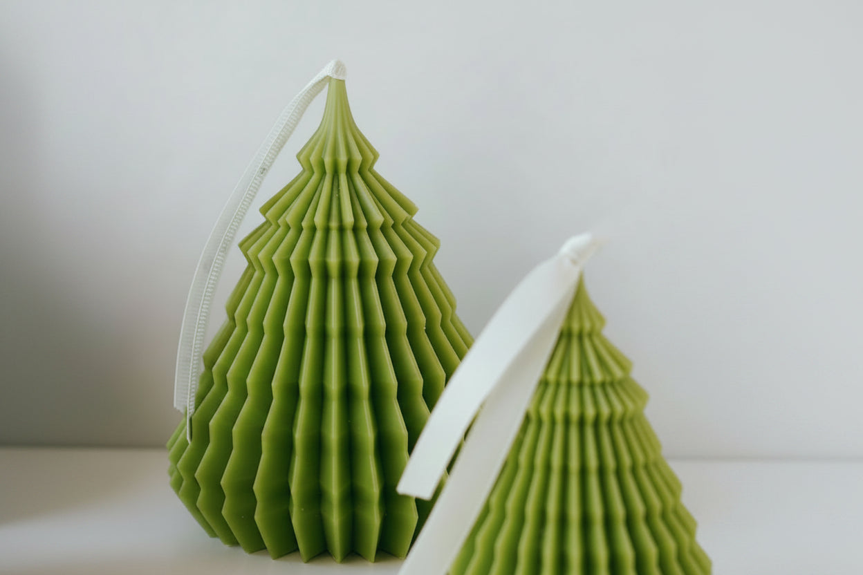 Christmas Tree Silicone Mold – DIY Candle, Soap and Resin Craft Mold for Handmade Holiday Decorations