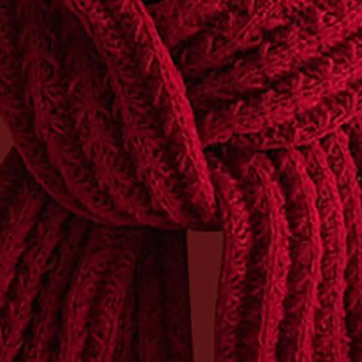 Chunky Knit Winter Scarf – Thick Cable Knit Wrap for Men and Women with Cozy Warmth and Stylish Cold Weather Protection