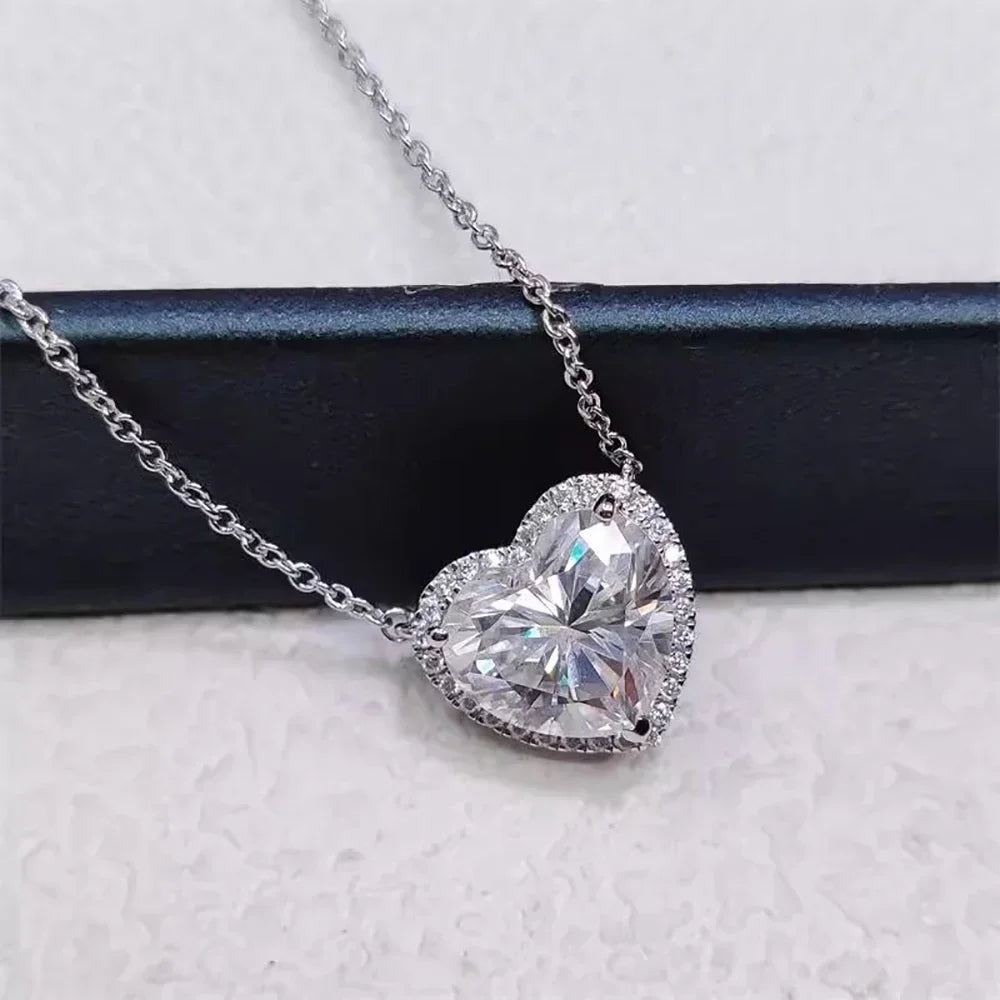Full Moissanite Heart Halo Pendant Necklace – Certified S925 Silver Diamond-Look Fine Jewelry for Women, Elegant Wedding Accessory, Romantic Gift and Party Style