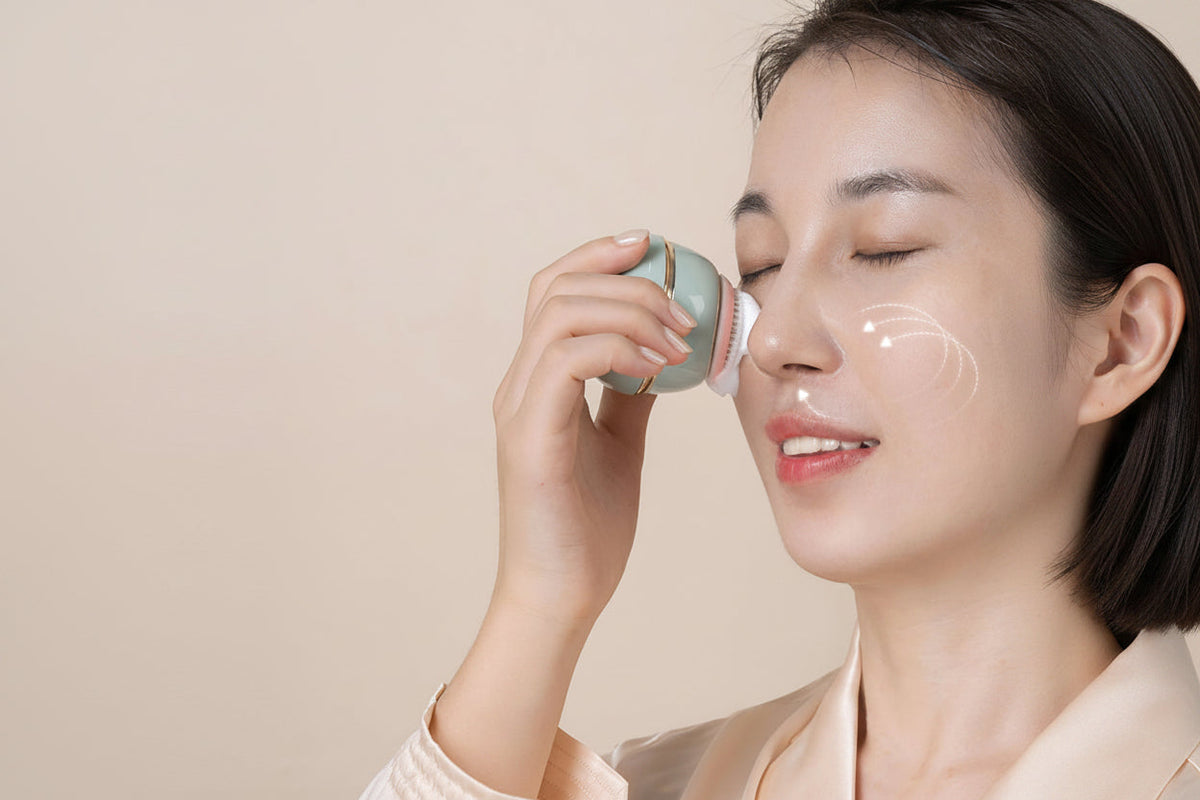 Sonic Facial Cleansing Brush – Deep Face Cleaning Exfoliating Beauty Device for Healthier Skin Care and Glowing Complexion.