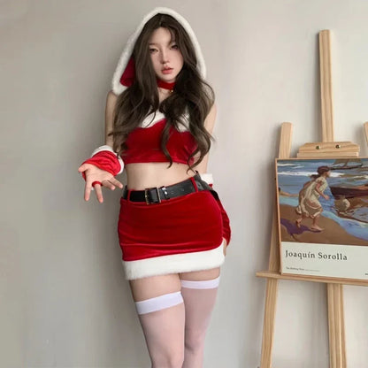 Women's Santa Cosplay Outfit – Glamorous Christmas Costume for Holiday Parties, Photoshoots and Seasonal Celebrations