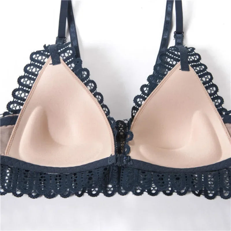 Lace Front-Closure Push-Up Bra – Wireless Backless Plus-Size Lingerie with Adjustable Lift and Flattering Support for Dresses, Parties and Everyday Confidence