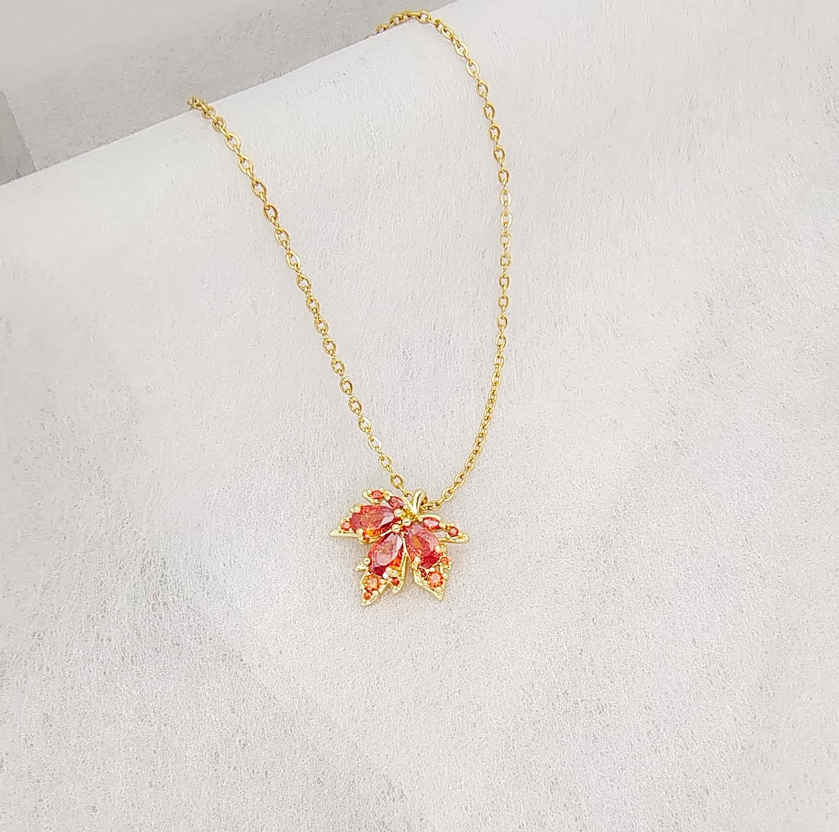 Gold Maple Leaf Pendant Necklace – Dainty Autumn Inspired Jewelry Gift for Thanksgiving, Halloween, Christmas and Everyday Elegance