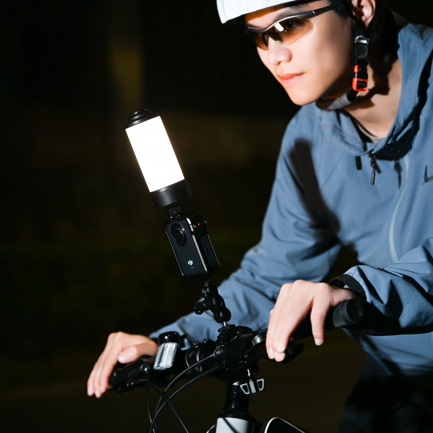 Panorama Fill Light – 360° Portable LED Vlogging Light for Insta360, GoPro and DJI Cameras, Ideal for Cycling, Selfies and Outdoor Video