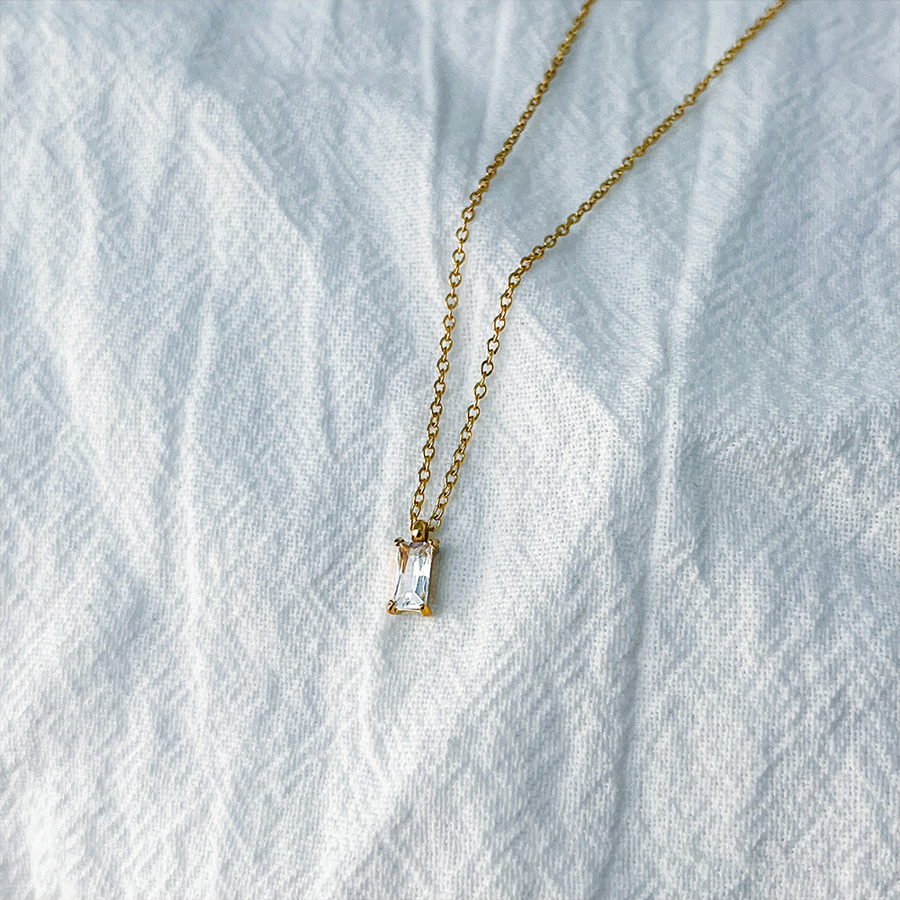 Rectangular Zirconia Pendant Necklace – Gold-Plated Stainless Steel Fine Jewelry for Women with Elegant Short Chain Design, Wholesale Fashion and Gifts
