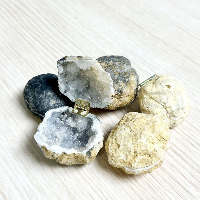 Natural Crystal Ring Box – Handmade Moroccan Jewelry Display Storage for Engagement Rings, Gifts and Elegant Presentation