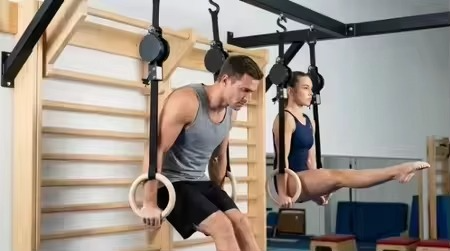 Adjustable Wooden Gymnastics Rings – Birch Wood Fitness Rings with Heavy-Duty Straps for Pull-Ups, Calisthenics, CrossFit and Home Gym Training