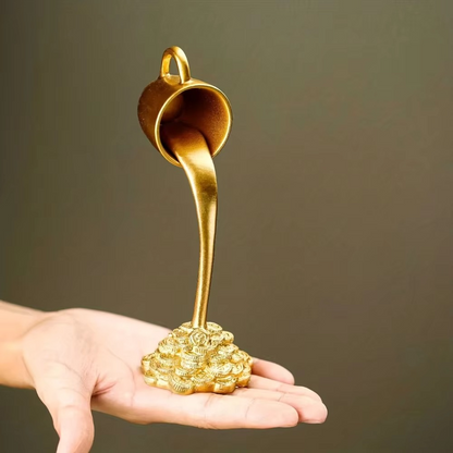 Floating Liquid Gold Mug Sculpture – Creative Spilling Coffee Cup Illusion Ornament for Kitchen, Desktop, Living Room and Home Decor