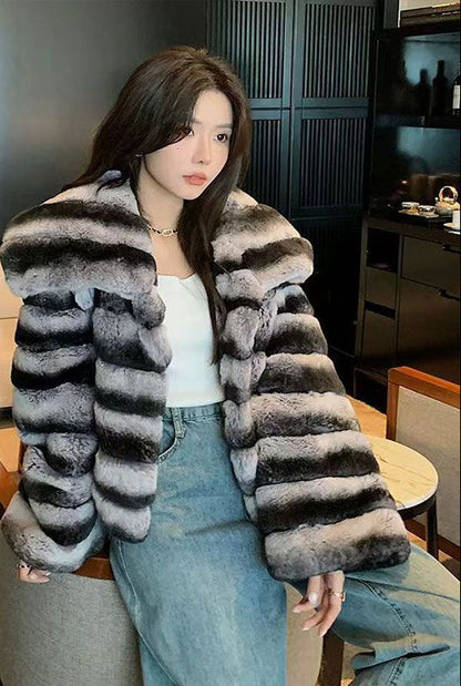 Women's Faux Fur Winter Jacket – Thick Short Coat with Cozy Warmth for Stylish Cold Weather Everyday Wear