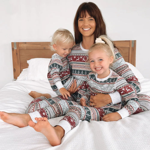 New Year Family Pajama Set – Soft Matching Christmas Sleepwear for Cozy Holiday Nights and Family Photos