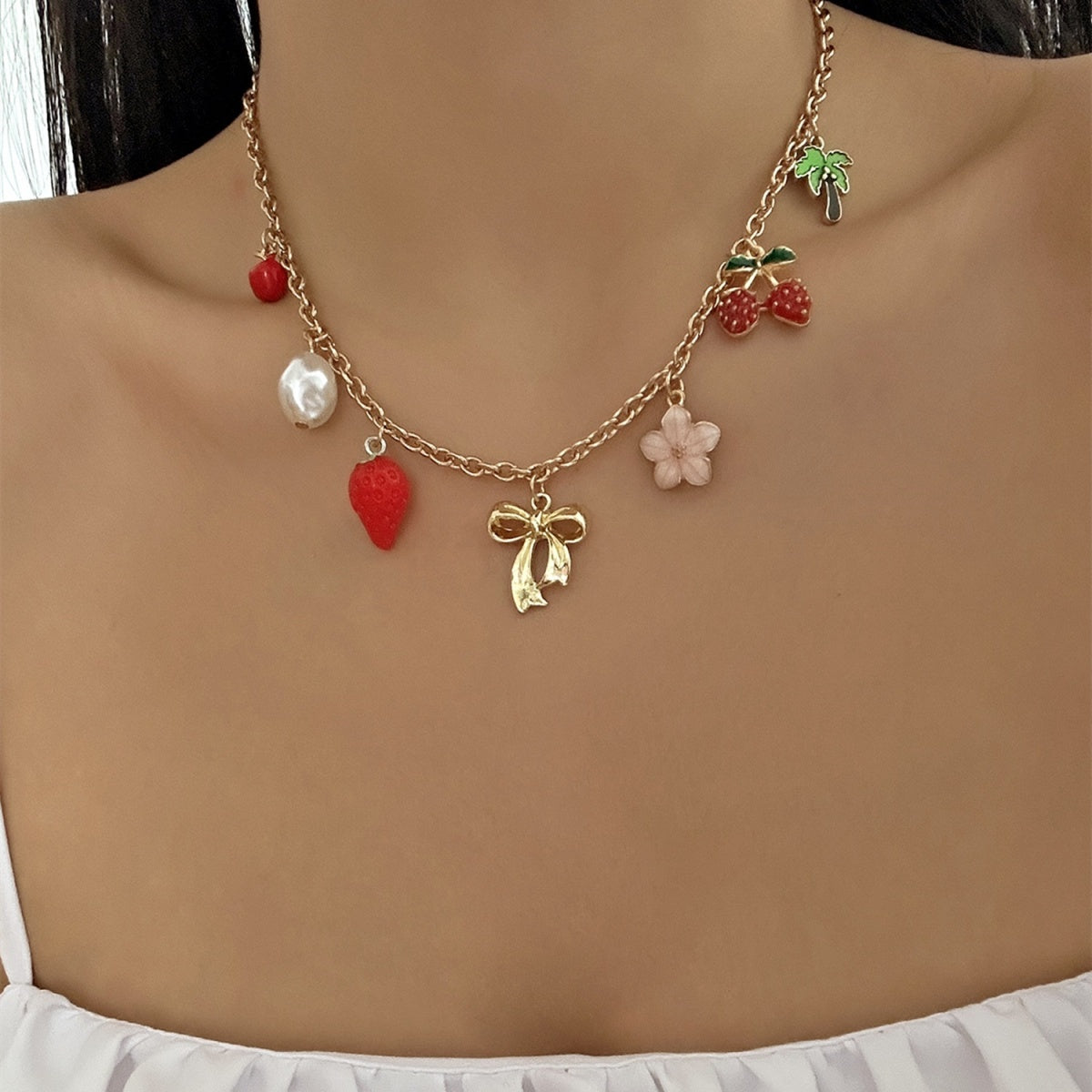 Strawberry Pendant Necklace – Delicate Rice Bead Clavicle Chain with Sweet Starfish and Cherry Details for Women, Beach Parties and Gifts