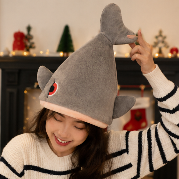 Soft Kawaii Plush Christmas Hat Toy – Electric Light-Up Moving Plush Doll with Animated Motion for Holiday Decor, Kids Gifts and Festive Christmas Fun