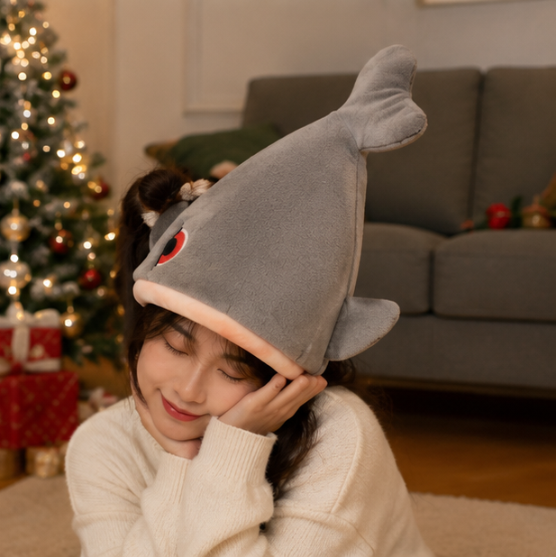 Soft Kawaii Plush Christmas Hat Toy – Electric Light-Up Moving Plush Doll with Animated Motion for Holiday Decor, Kids Gifts and Festive Christmas Fun
