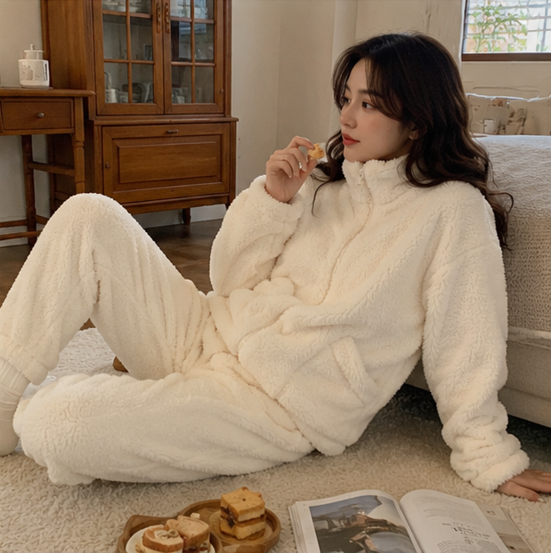 Women’s Turtleneck Pajama Set – Thick Warm Korean Sleepwear for Cozy Winter Lounging and Relaxation