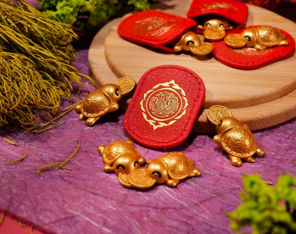 2026 Golden Turtle Charm – Bites onto Luck, Never Lets Go